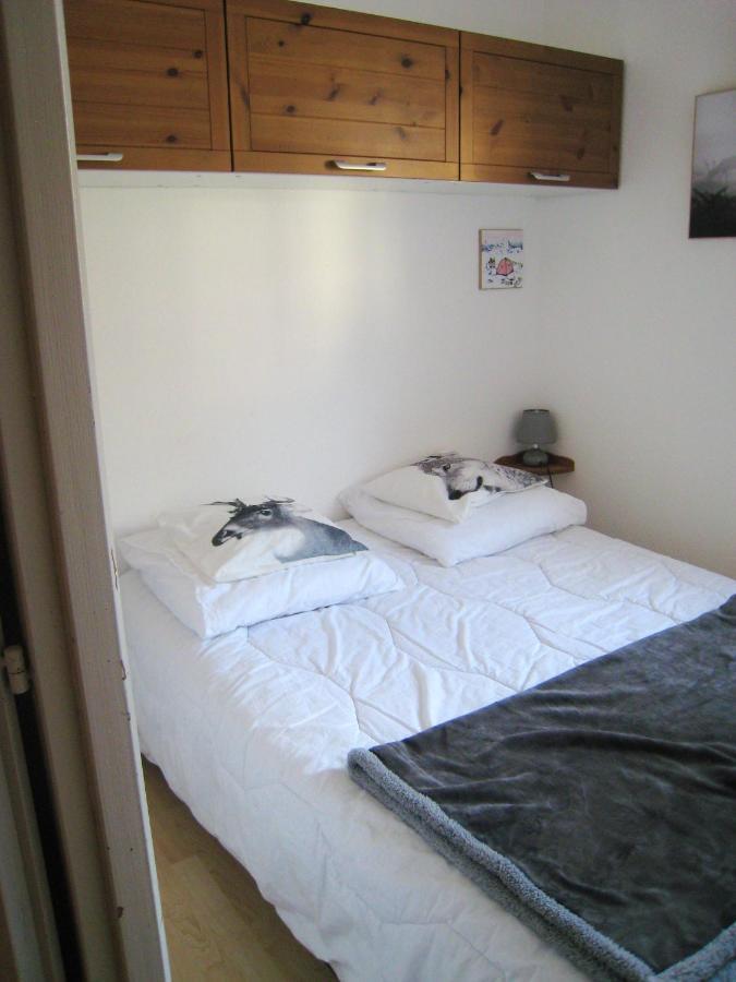 Appartement Au Pied Des Pistes, Avec Vue Sur La Montagne بيرنيكس المظهر الخارجي الصورة