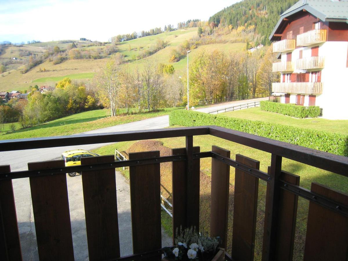 Appartement Au Pied Des Pistes, Avec Vue Sur La Montagne بيرنيكس المظهر الخارجي الصورة
